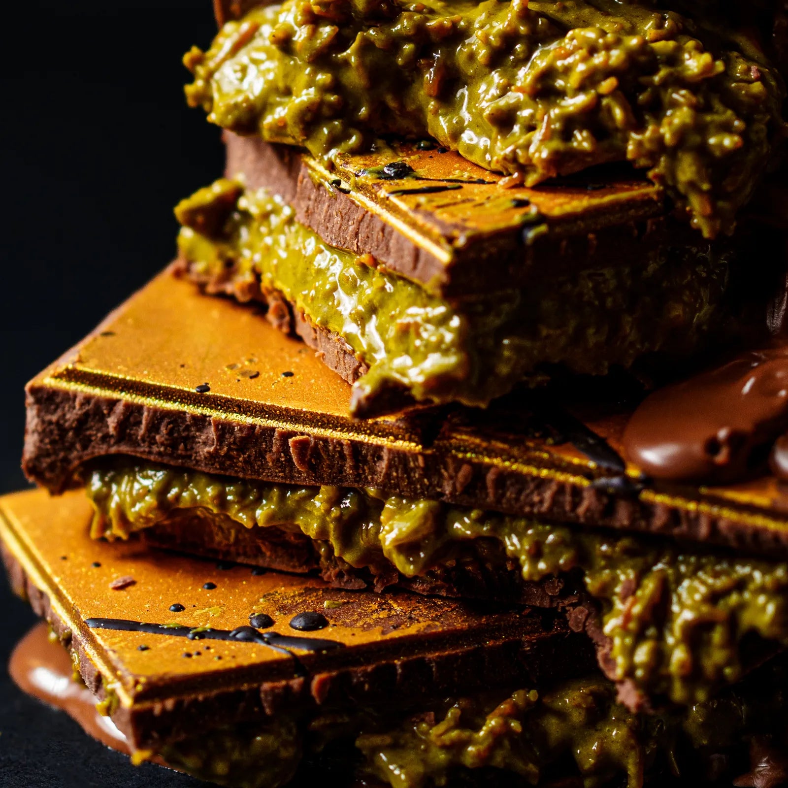 Golden Knafeh Chocolate Bar La Grande Edition